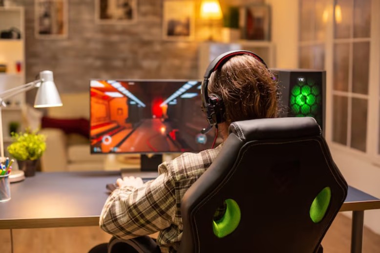 From Streamer to Pro: Different Income Paths for Online Gamers