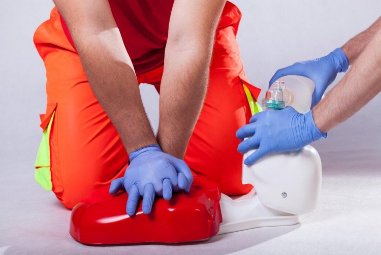 Practical Lifesaving Skills You Can Use in Real Emergencies
